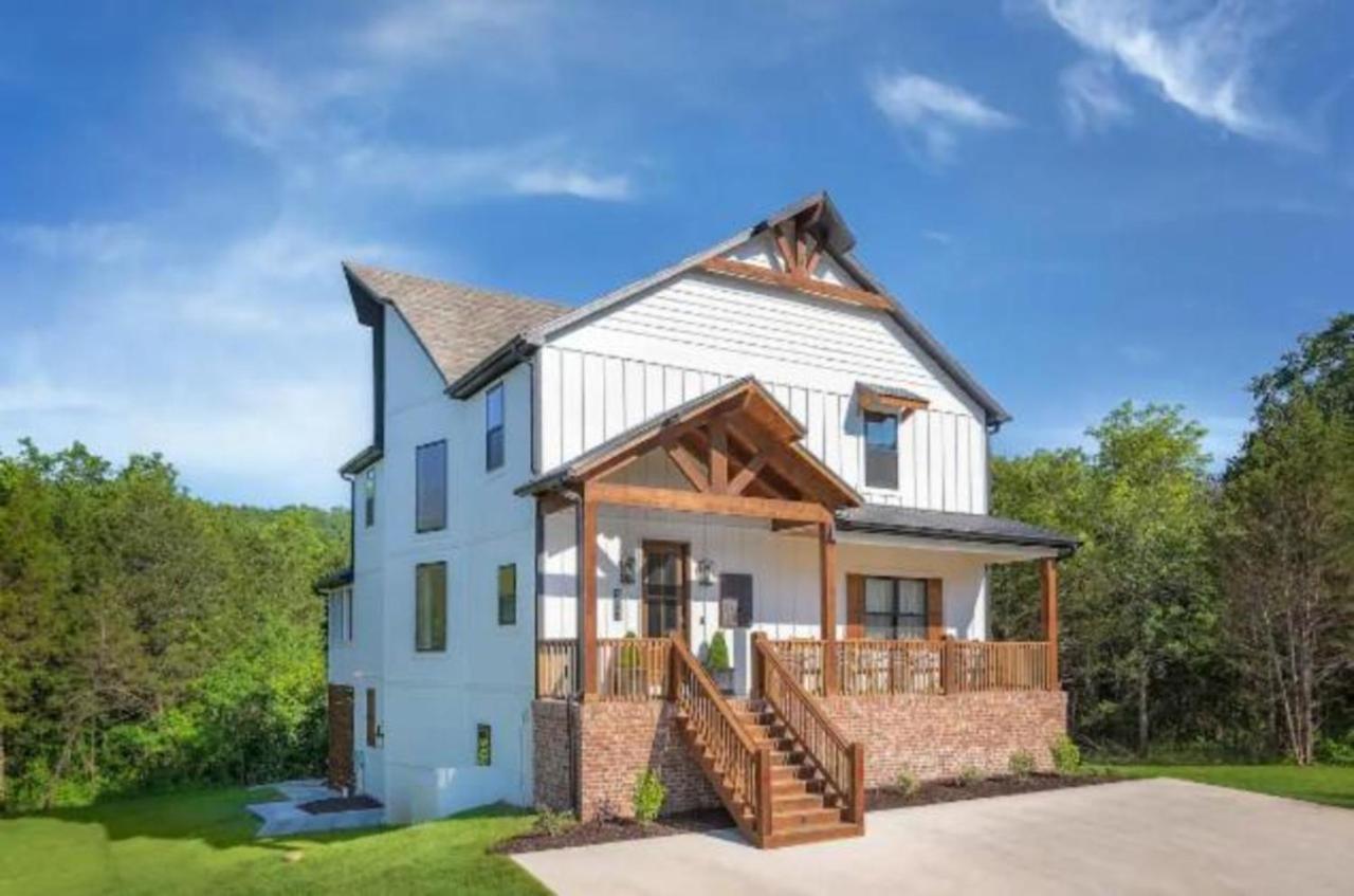 Вилла Premier Retreat With Hot Tub, Theater & Pool Table Холлистер Экстерьер фото