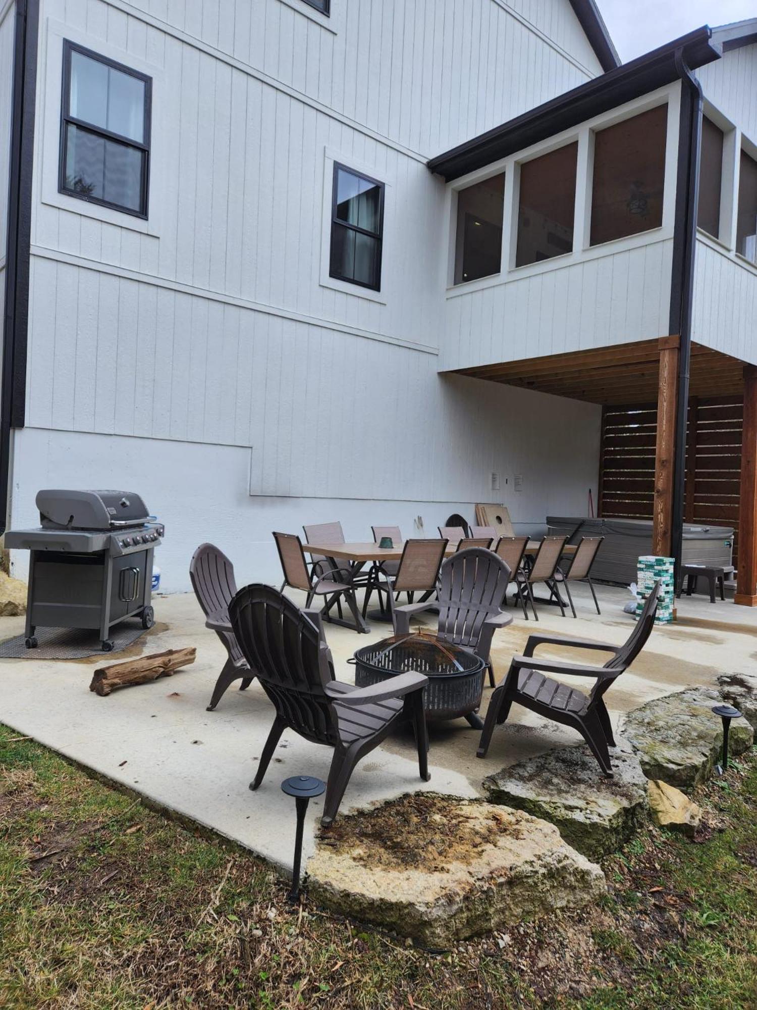 Вилла Premier Retreat With Hot Tub, Theater & Pool Table Холлистер Экстерьер фото
