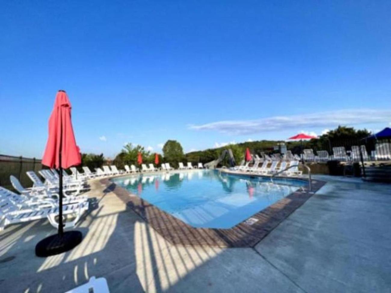 Вилла Premier Retreat With Hot Tub, Theater & Pool Table Холлистер Экстерьер фото